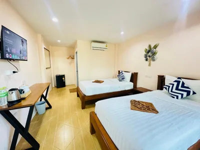 Budget Twin Room — Family House Resort, Haad Rin